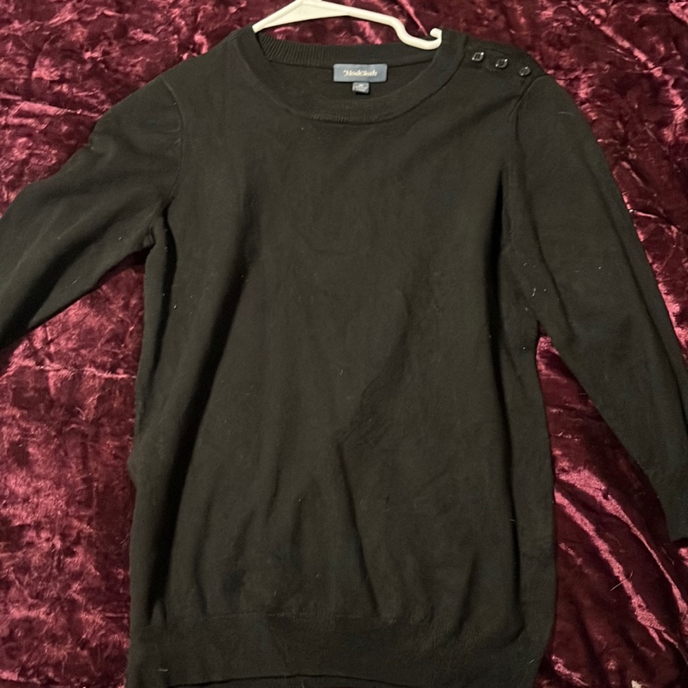 Medium black half sleeve sweater